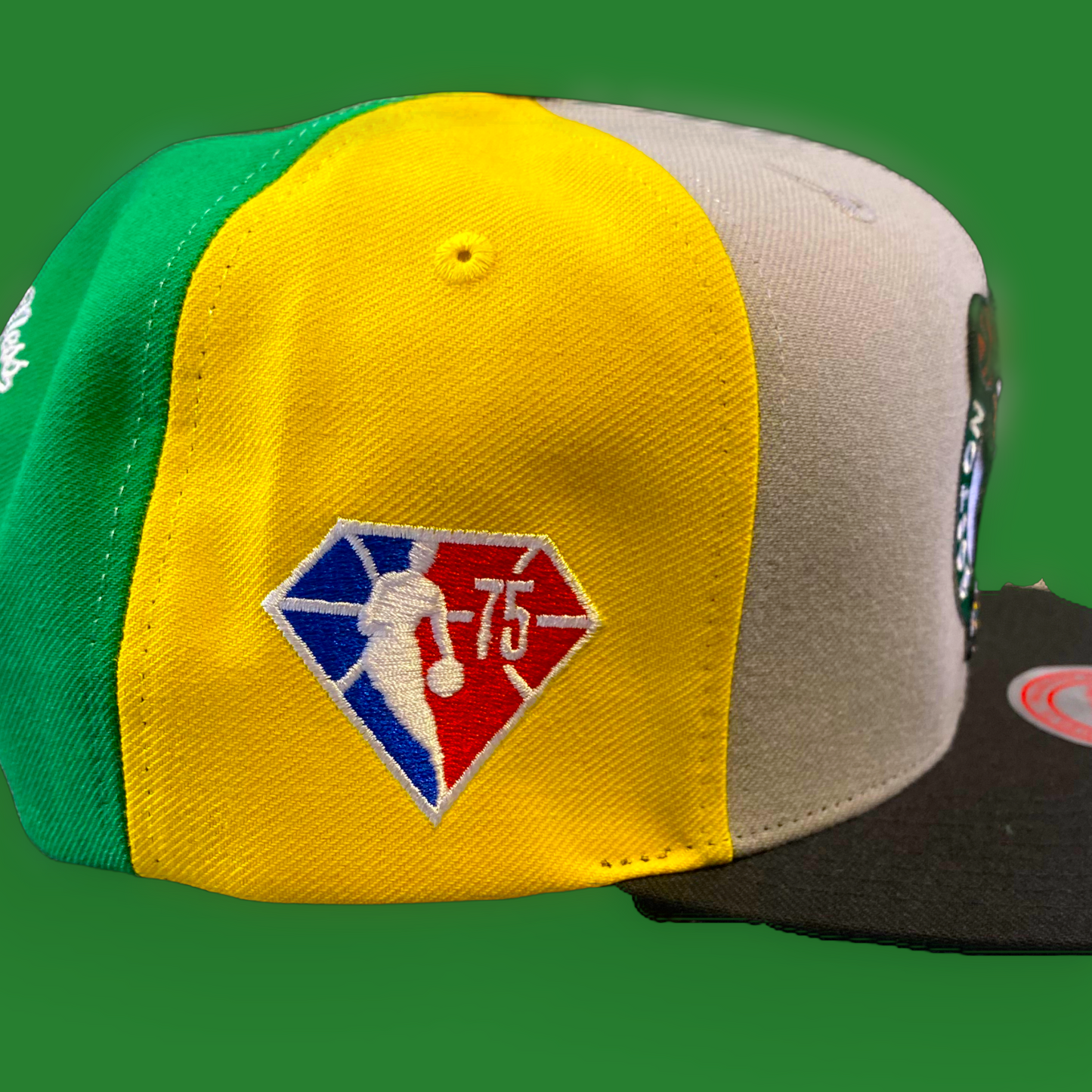 Boston Celtics Authentic NBA Mitchell & Ness “Pinwheel” Snapback NWT